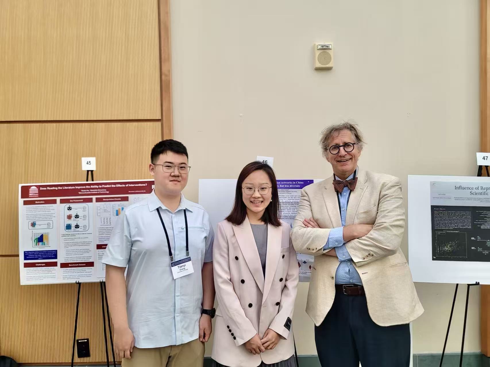 2023年与外导James Evans（右一）、合作者张天逸（左一）合影于美国科学院ICSSI会议.JPG